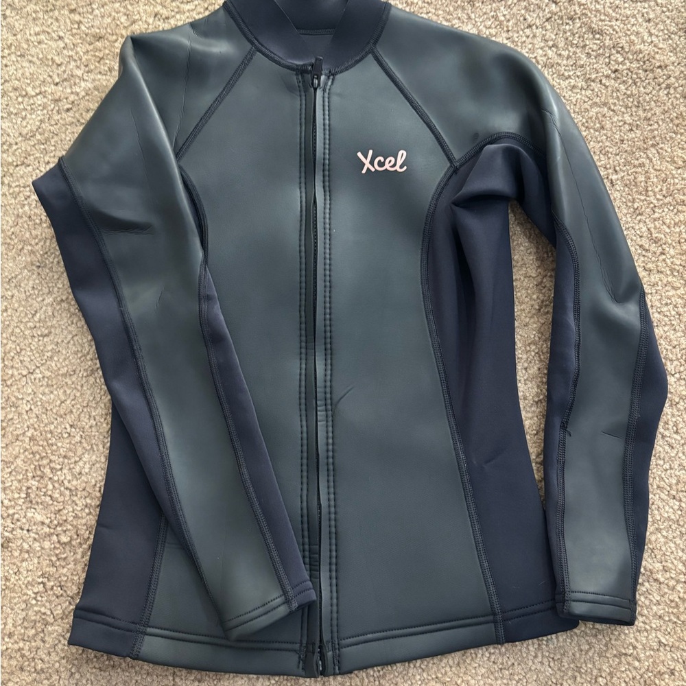 Xcel wetsuit top